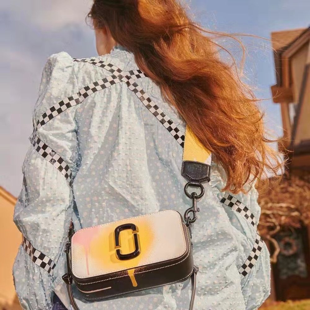 🌈🌈Marc Jacob Crossbody 🌈 🌈 - Picture 14 of 15